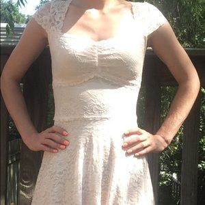 💥BOGO Light pink Abercrombie and Fitch lace dress